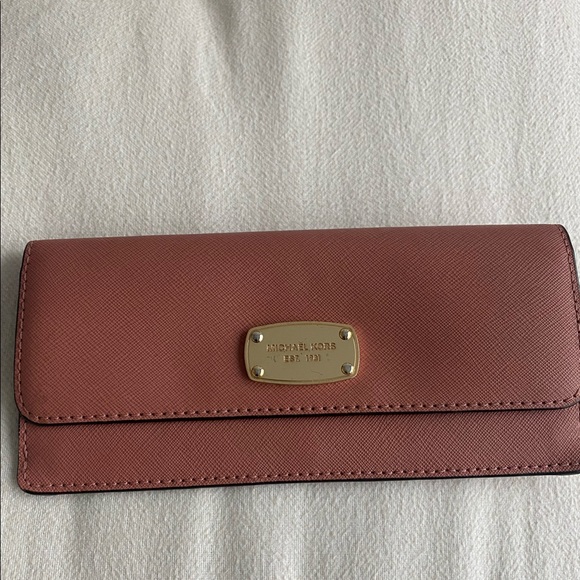 Pink Michael Kors Wallet - Picture 1 of 5